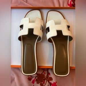 Hermes Oran sandals white size 38.5 excellent condition!